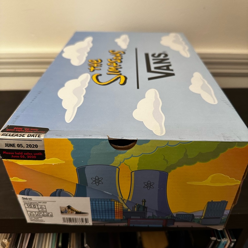 Simpsons x Vans Sk8-Hi Brand New with tag in box